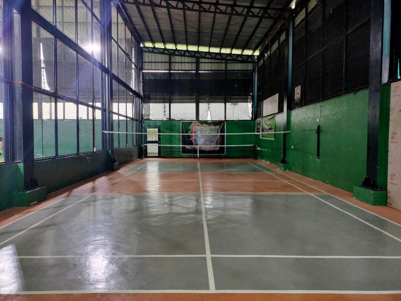 Indoor badminton court at ZENtro