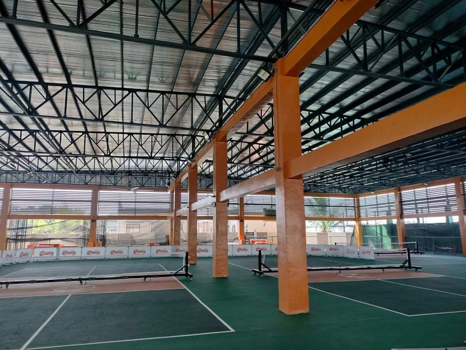 Tennis match at ZENtro